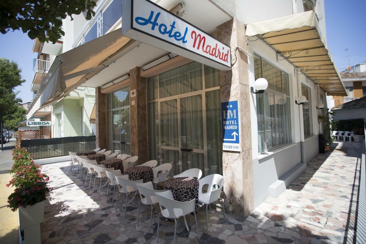 Hotel Madrid กัตตอลิกา ภายนอก รูปภาพ